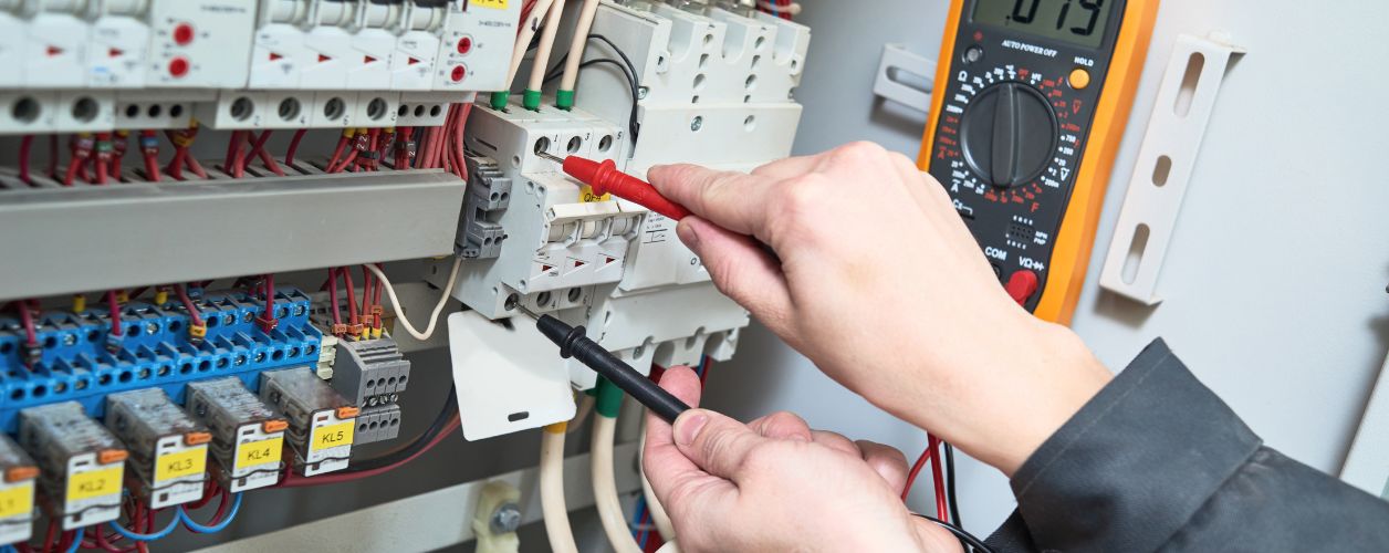 How Much Does an Electrician Cost Per Hour