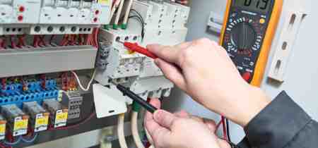 How Much Does an Electrician Cost Per Hour