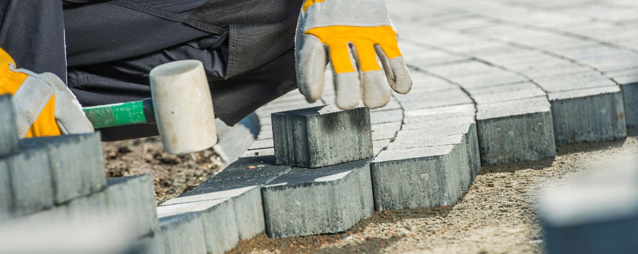How Much Does It Cost to Pave a Driveway