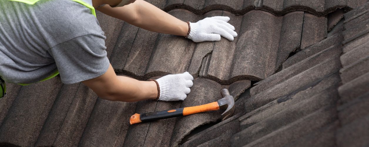 Emergency Roofing: What Qualifies & Who to Call