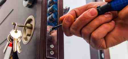 How Much Does a Locksmith Cost