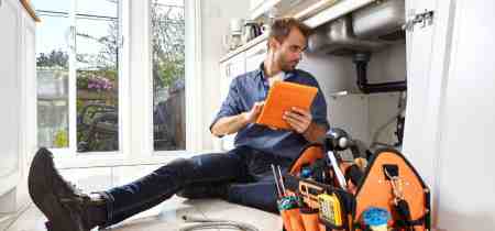 Signs You Need to Call an Emergency Plumber Immediately